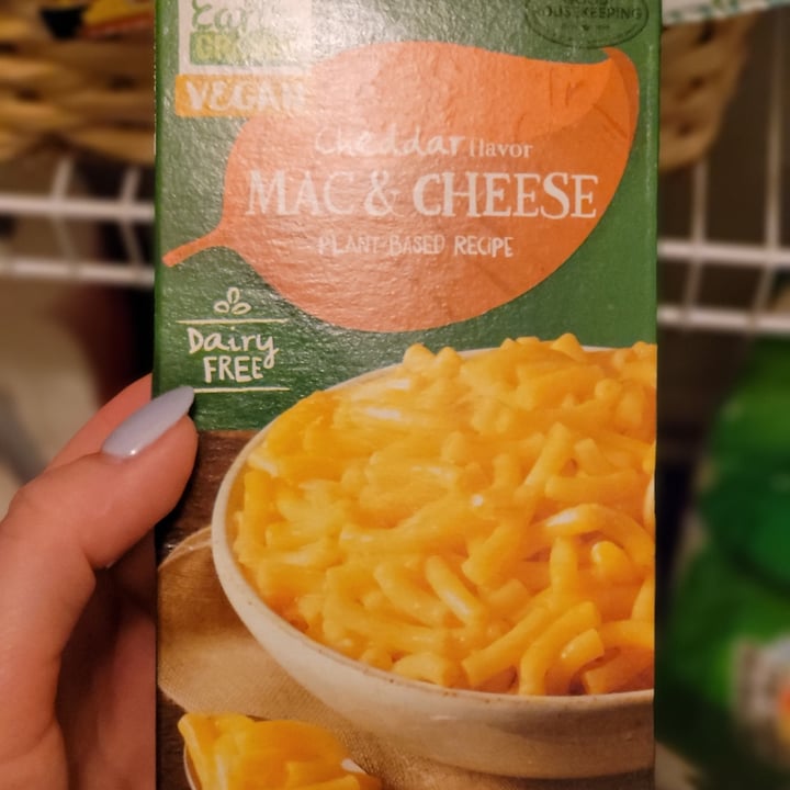 photo of Earth Grown Cheddar Flavor Mac & Cheese (Plant-Based Recipe) shared by @rjroszkowski on  27 Feb 2022 - review