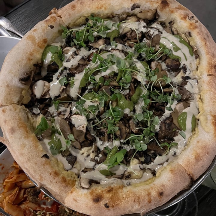 photo of Pura Vita Black Magic Pizza shared by @rachel-miro on  31 Oct 2022 - review