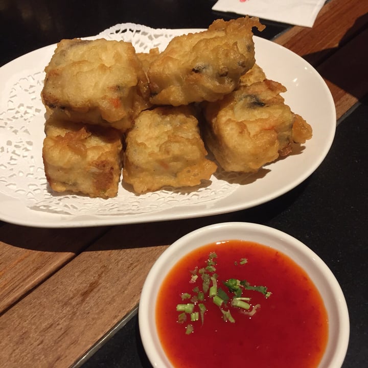 photo of Din Tai Fung Deep Fried Handmade Tofu with Water Chestnuts & Mushrooms shared by @lisab on  22 Apr 2019 - review