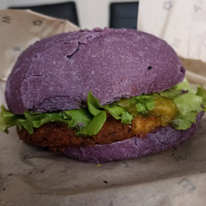 photo of Flower Burger Flower Burger shared by @eleonorazarroli on  29 Apr 2022 - review
