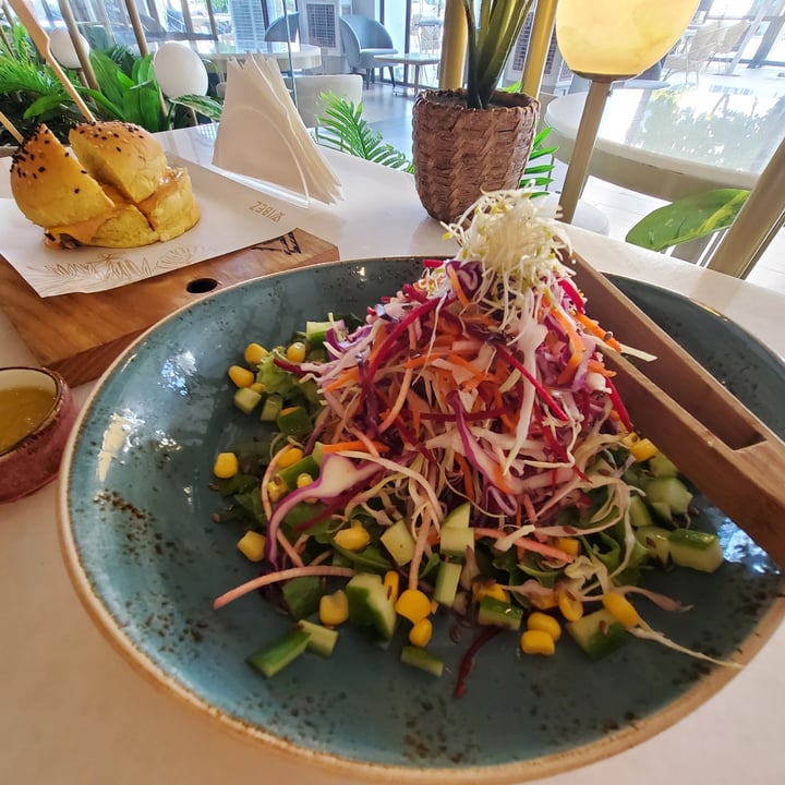 photo of 7 Vibez Garden Salad shared by @roxannegoh on  21 Oct 2022 - review