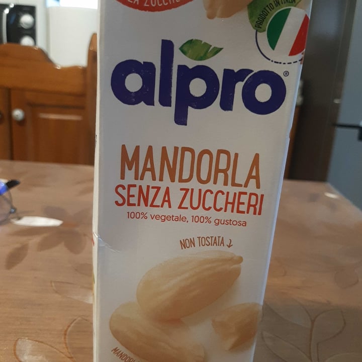 review photo of Alpro Mandorla Senza Zuccheri shared by @ozu7zuso on 21 Apr 2022 - review