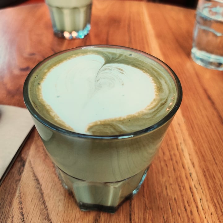 photo of Tiong Bahru Bakery Hojicha latte shared by @fourdollars on  17 Apr 2021 - review
