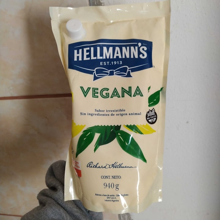 photo of Hellmann’s Hellman’s Vegan Mayonnaise shared by @bianb on  06 Jun 2021 - review