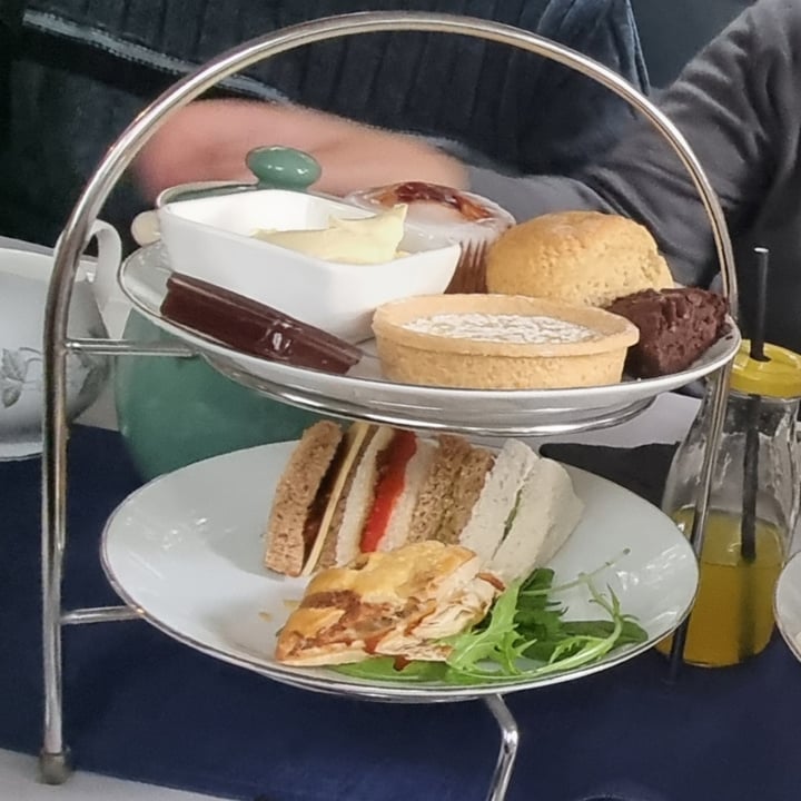 review photo of Georgies Canal Cruises Afternoon Tea shared by @frankiex on 29 Oct 2022 - review