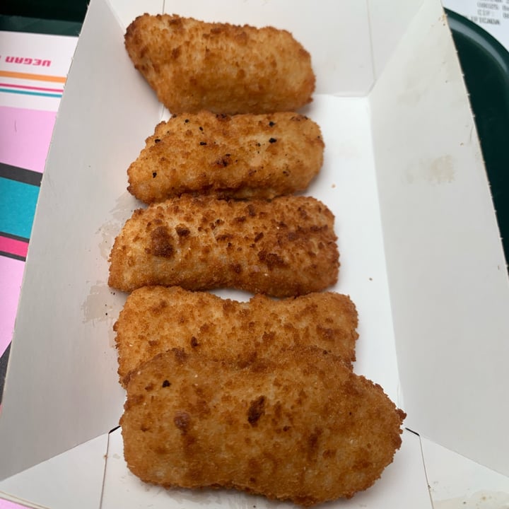 photo of La Trocadero Nuggets shared by @helenpfuertes on  25 Apr 2022 - review