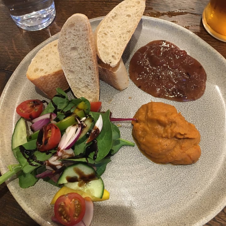 review photo of George III, Penmaenpool Red Lentil And Chilli Pâté shared by @mintypig on 04 Aug 2022 - review