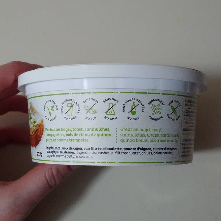 photo of Rawesome Cashew Cream Cheese shared by @mllemurphy on  18 Nov 2021 - review