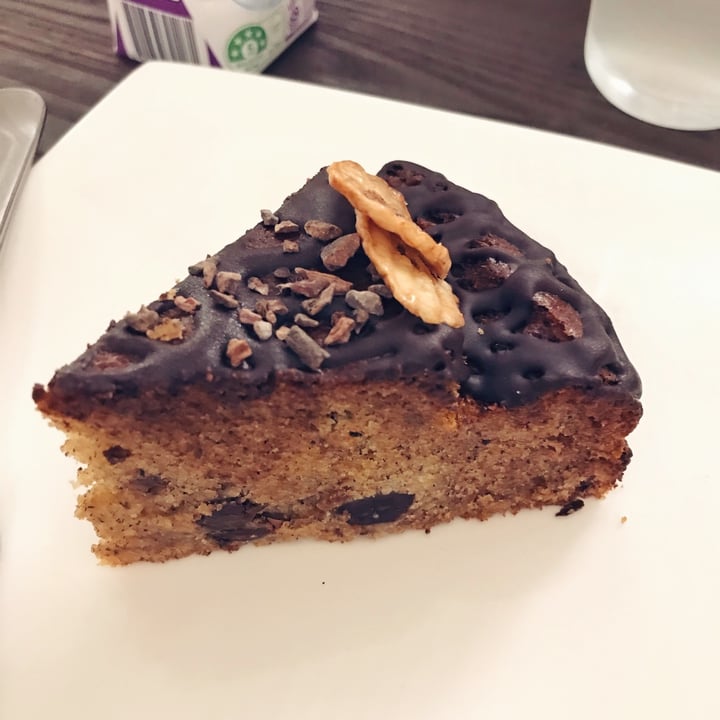 photo of Everyday Vegan Cafe Banana Chocolate Chip Cake shared by @tarzie on  16 Nov 2020 - review