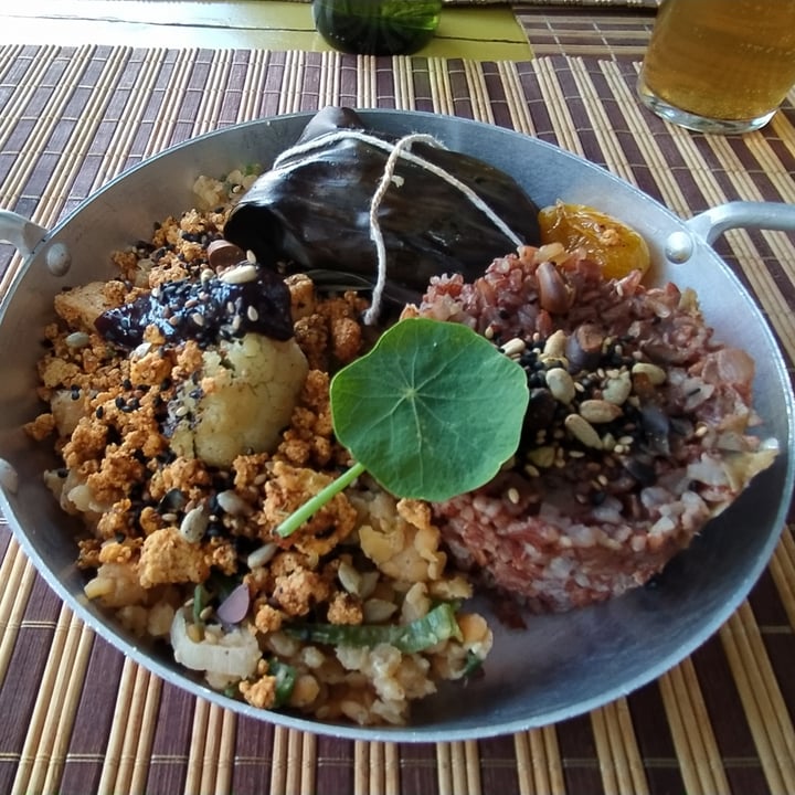review photo of Urban Farm Ipiranga Prato Do Dia/ Mix De Grãos /legumes Assado Na Folha De Bananeira shared by @arqvegan on 22 May 2022 - review