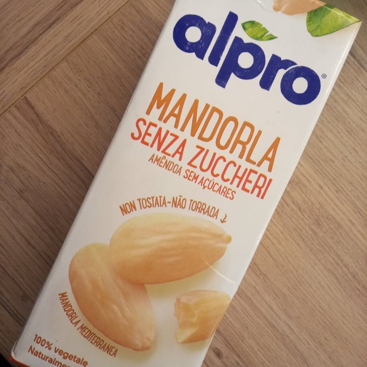 photo of Alpro Mandorla Senza Zuccheri shared by @vegab2021 on  06 Aug 2021 - review