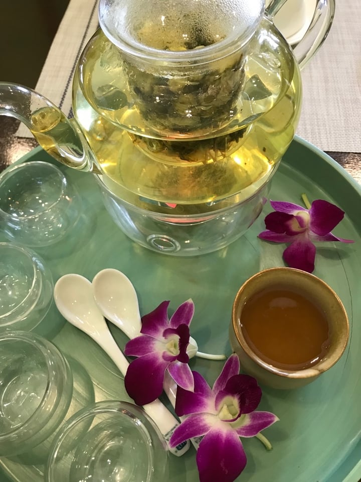 photo of Nha Hang Chay Bong Sung Camomile tea shared by @jannapham on  19 Jan 2022 - review