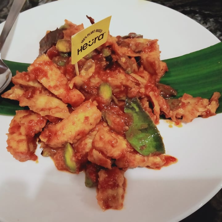 photo of Warung Ijo Red chilli heura chicken with petai shared by @veganspicegirl on  17 Nov 2021 - review