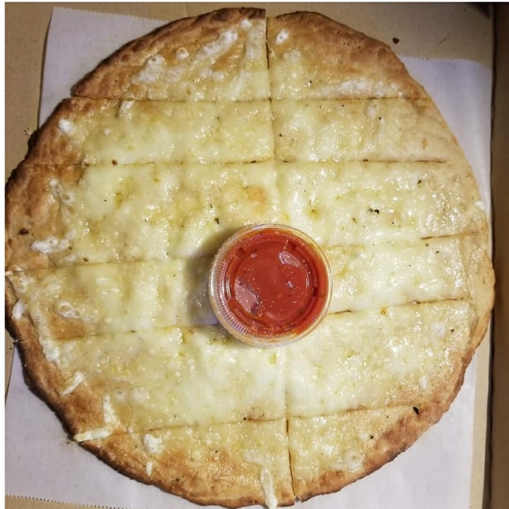 photo of Rudy's Gourmet Pizza Vegan Garlic Cheesy Bread shared by @ashwickety on  16 Mar 2021 - review