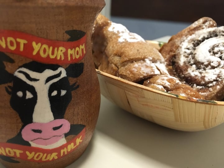 photo of Dulces de Nita Medialunas rellenas de dulce de leche de almendras shared by @ladybiird on  10 Aug 2019 - review