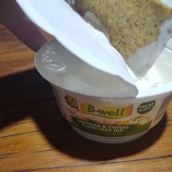 photo of B-well Cheddar & Chives Flavoured Dip shared by @methevegan on  16 Jul 2022 - review