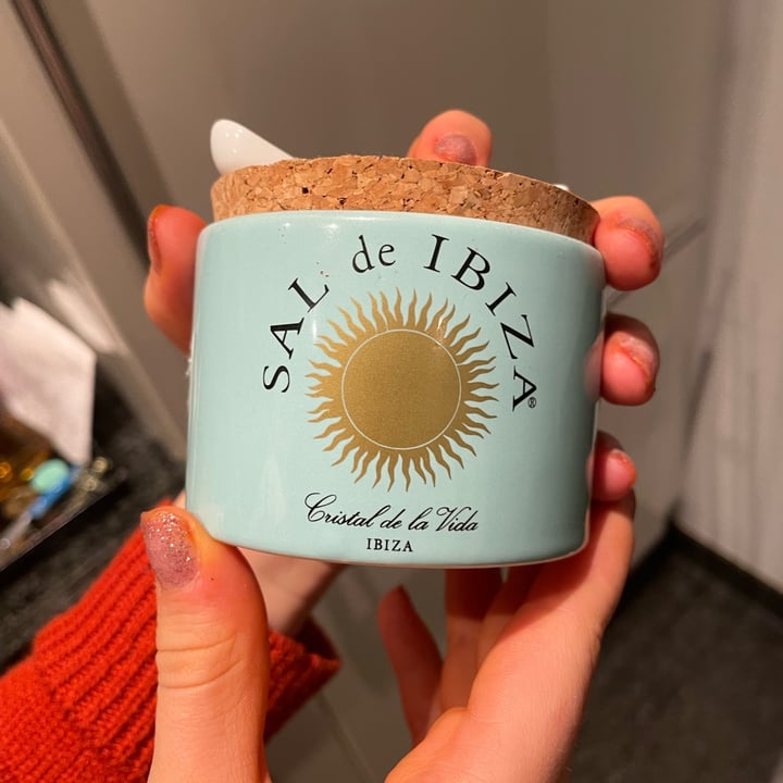 review photo of Sol de Ibiza Protector solar shared by @leonadixon on 19 Feb 2022 - review