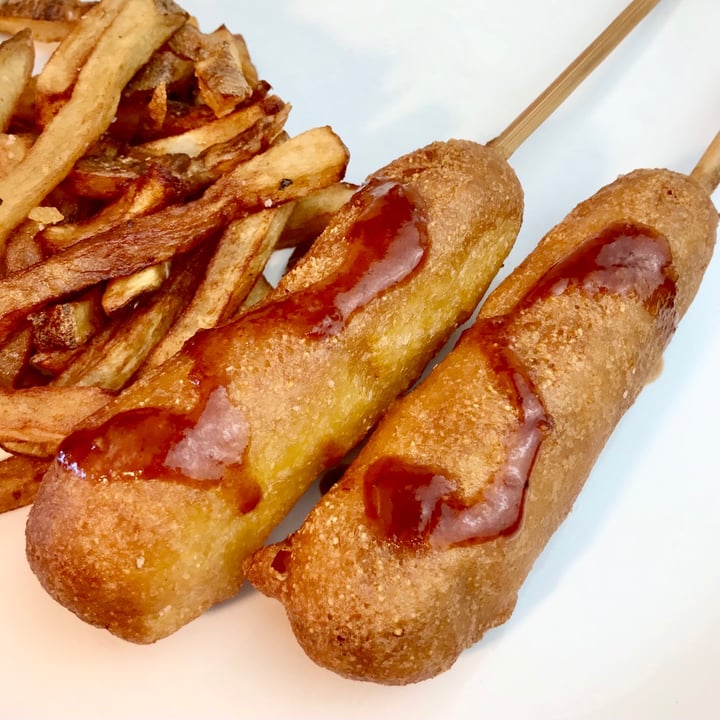 photo of Hungry Tiger Vegan Corn Dogs shared by @pdxveg on  27 Jul 2021 - review