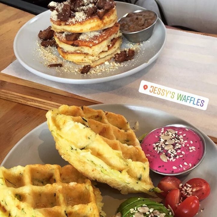review photo of Jessy's Waffles La-gringa 2.0 shared by @leahlikeslentils on 14 Jun 2020 - review