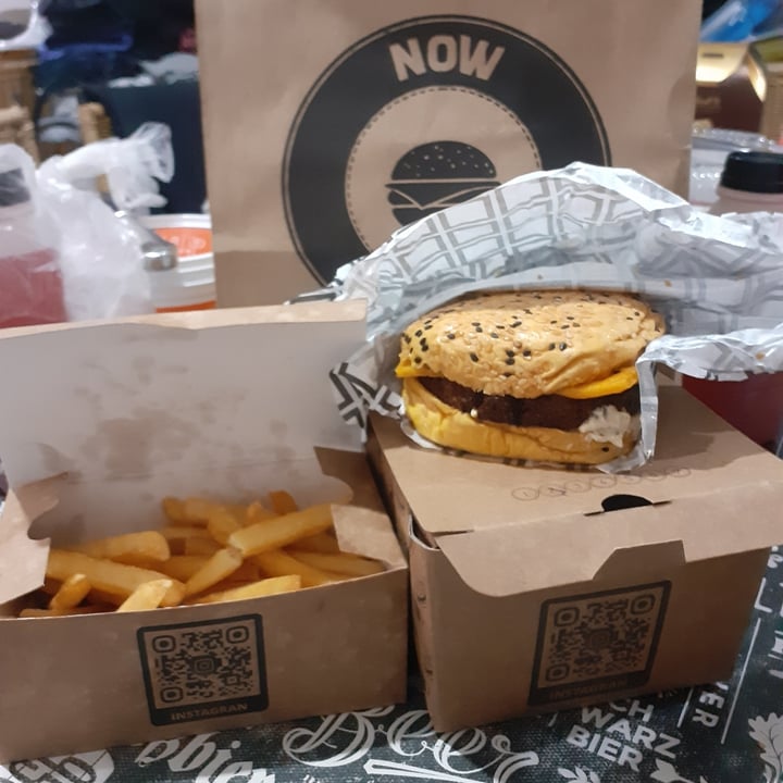 review photo of NOW BURGER Vegan Koalla Burger shared by @luizagalv on 29 Dec 2021 - review