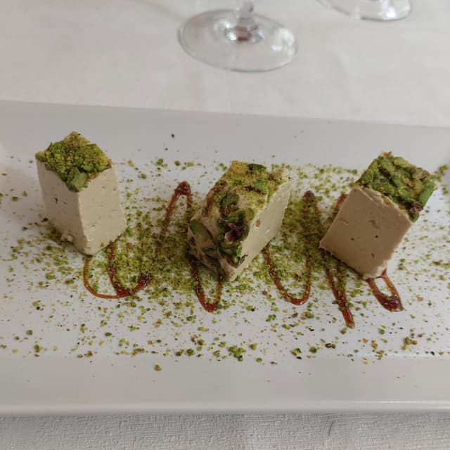 Photo of the dish “Dolce Ai Semi Di Sesamo E Pistacchio”