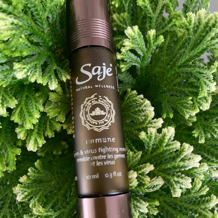 review photo of Saje Natural Wellness Immune Essential Oil Roll On shared by @cheydeeshoo on 28 Apr 2020 - review