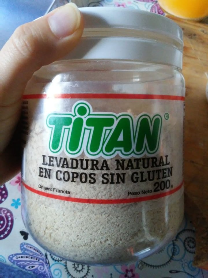 photo of Titan Levadura Natural en Copos shared by @anabullheart on  19 Apr 2020 - review