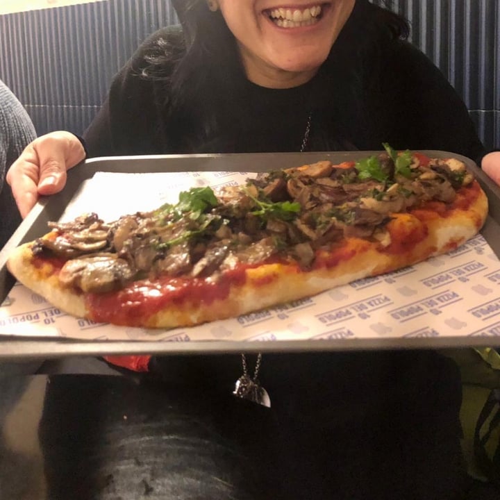 photo of Pizza del Popolo Pizzotto shared by @wandavetveg on  11 Nov 2021 - review