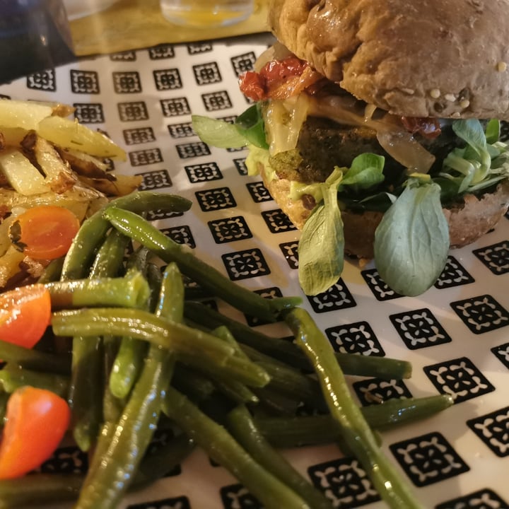 photo of Nabi, Natura Biologica Vegan Burger Composed By Your Choice shared by @vegveggy on  03 Jul 2022 - review