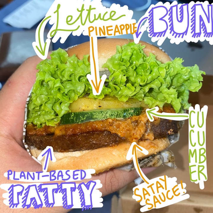 photo of VeganBurg Singapore Char-Grilled Satay Burger shared by @astxnto on  10 Jan 2021 - review