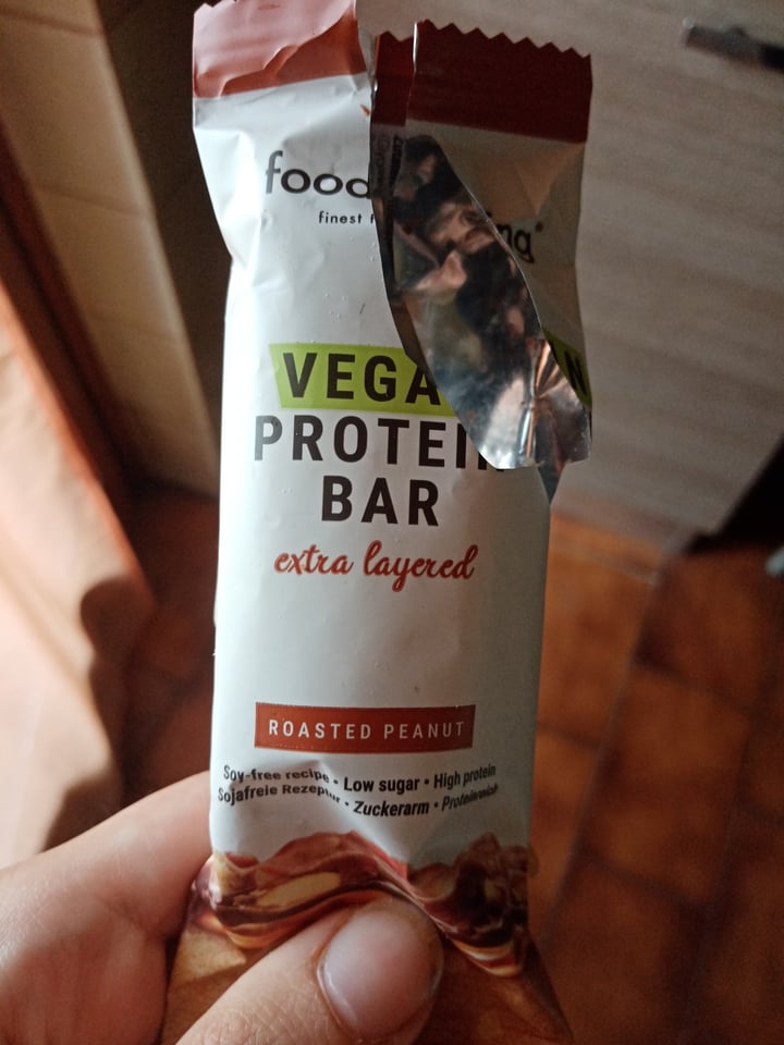 Foodspring vegan protein bar extra layered roasted peanut Review abillion