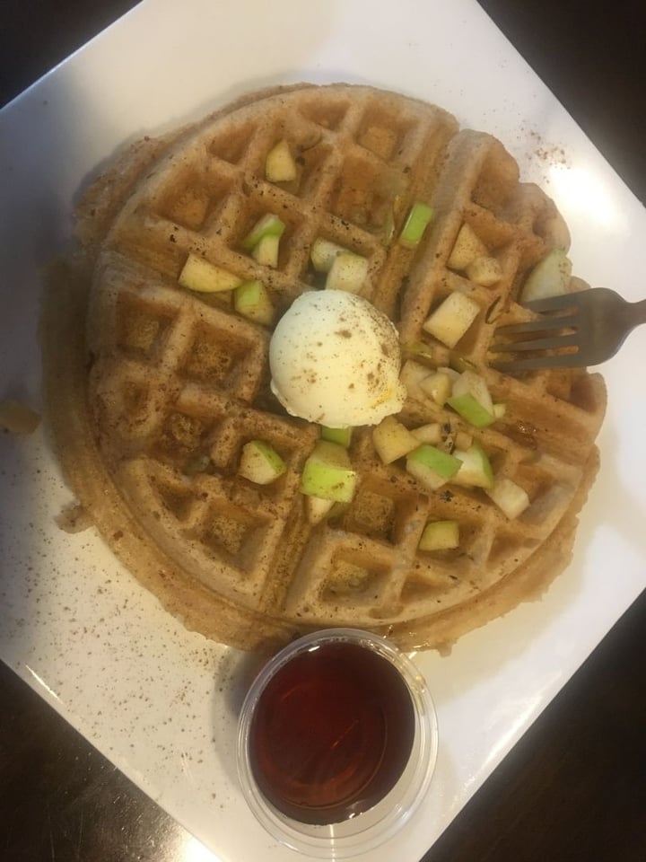 photo of The Buzz Coffee & Cafe Apple crisp vegan waffle shared by @annesemenak on  28 Sep 2018 - review