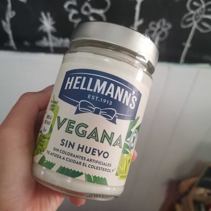 photo of Hellmann’s Hellman’s Vegan Mayonnaise shared by @cesiakings on  15 May 2020 - review