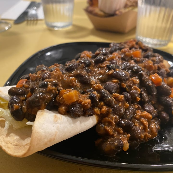 photo of Zucchero a Velò Burrito shared by @violetglasses on  27 Nov 2022 - review