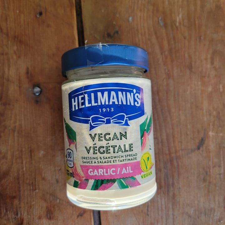 photo of Hellmann’s Mayo garlic shared by @nowgivememybones on  15 Jan 2022 - review