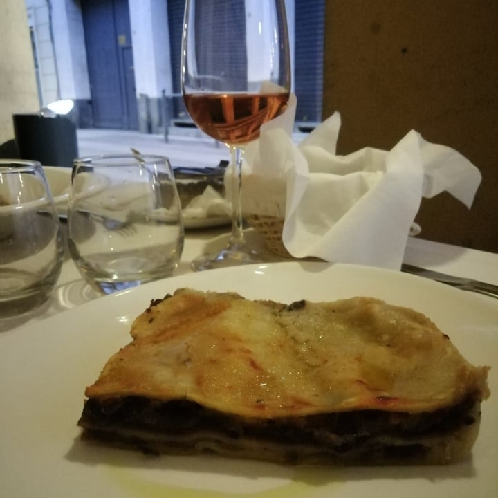 review photo of Il Lughino lasagna alle melanzane, pomodoro e mentuccia fresca shared by @stregatta on 22 Sep 2022 - review