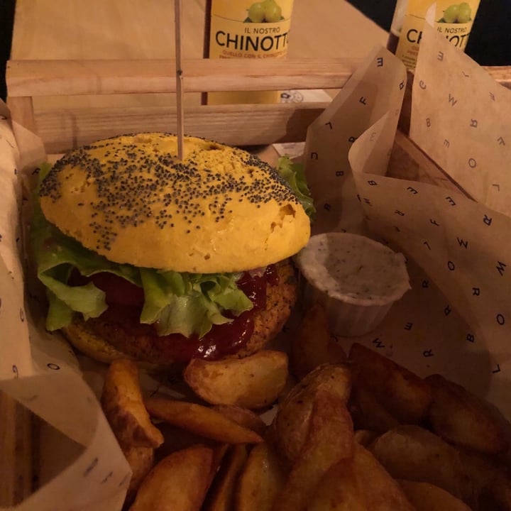 photo of Flower Burger Roma Spicy cecio shared by @rubyyeung on  26 Jun 2020 - review