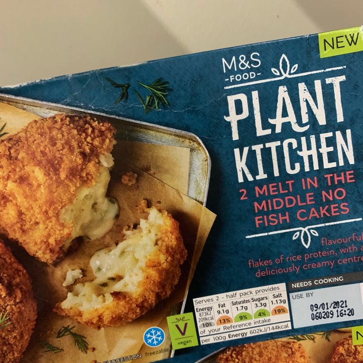 photo of Plant Kitchen (M&S) Melt in the middle no fish cakes shared by @lavievegetale on  28 May 2021 - review
