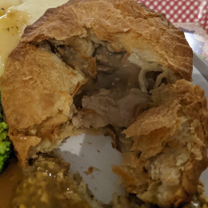 photo of Pukka Pies Chicken & Mushroom Pie shared by @fruitbear on  14 Nov 2020 - review