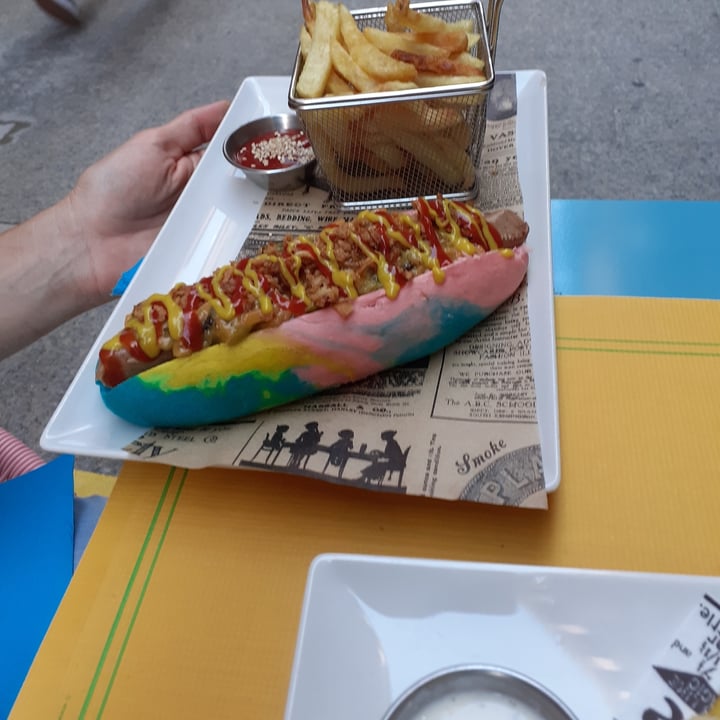 photo of Freedom Cakes Freedom hot dog shared by @-iria- on  21 Sep 2021 - review