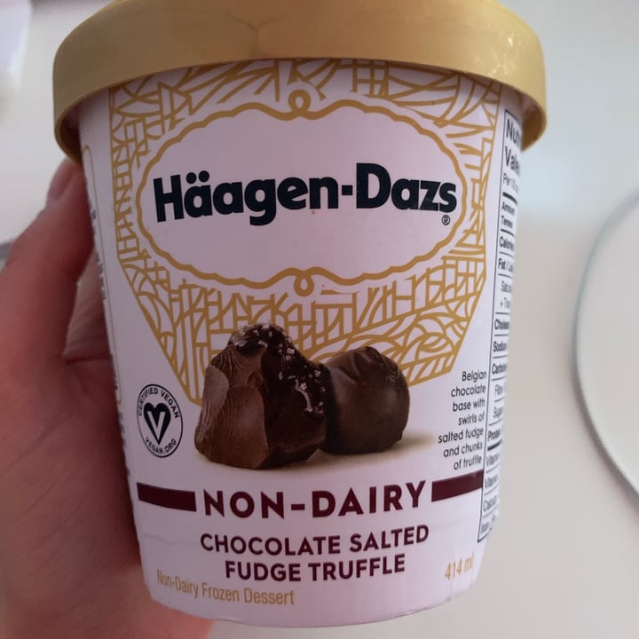 photo of Häagen-Dazs Chocolate Salted Fudge Truffle Ice Cream Tub shared by @bananabreadgirl on  05 May 2021 - review