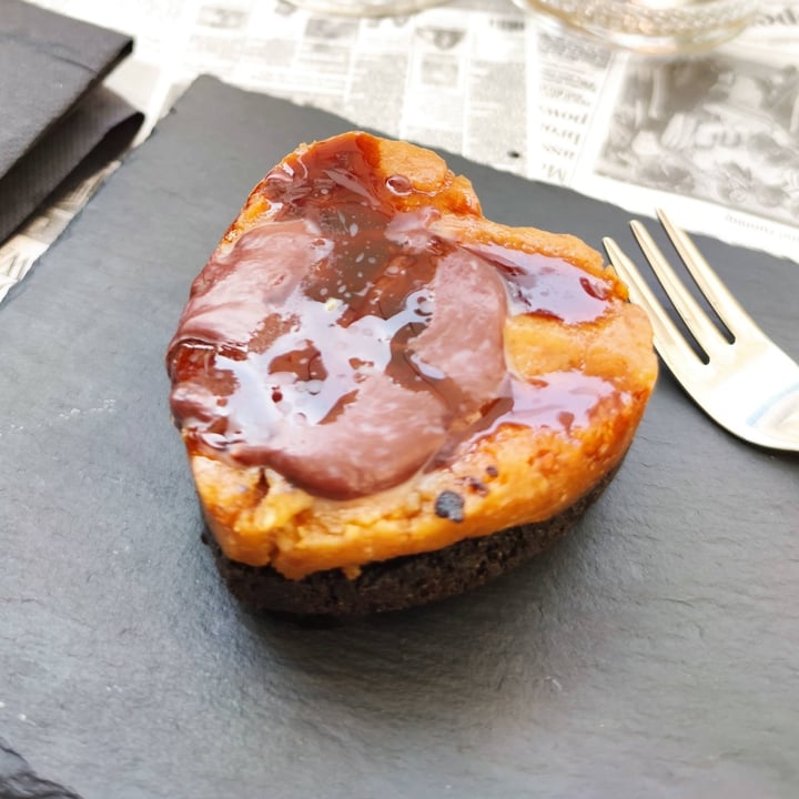 photo of Il Pangolino - Vegan Bistrot Pinazza (Nocheesecake con cremadi anacardi ,burro d'arachidi e caramello con base biscotto) shared by @va1en on  09 Mar 2022 - review