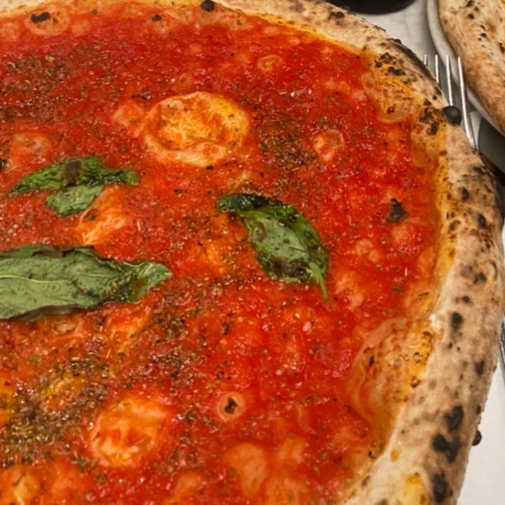 photo of L'Antica Pizzeria • da Michele Pizza Marinara shared by @aletozzi on  17 Mar 2022 - review