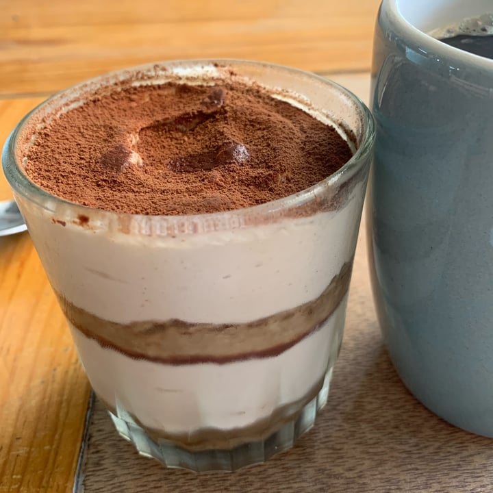 review photo of Falafel Shalom tiramisú shared by @stefantispecista on 30 Sep 2022 - review