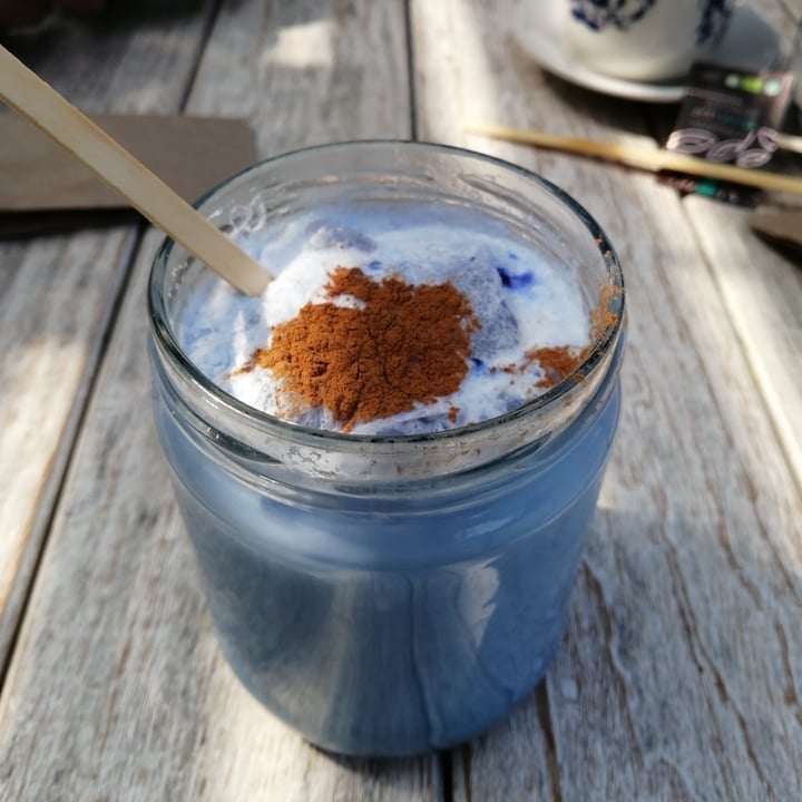 photo of Verde Amor Blue Latte shared by @camilaeg on  27 Feb 2022 - review