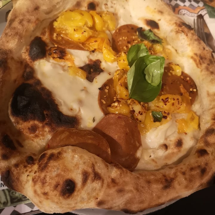 photo of Pizzeria Assaje Trieste Diavola Vegana shared by @lindaemecs on  18 Apr 2022 - review