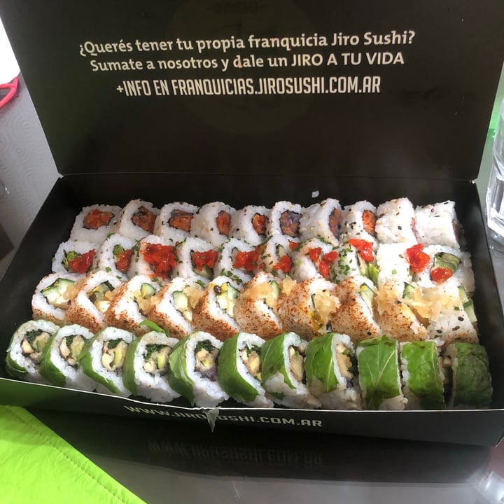 photo of Jiro Sushi - Sucursal Urquiza Combinado Sushi Vegan shared by @sabrinab on  17 Jun 2021 - review