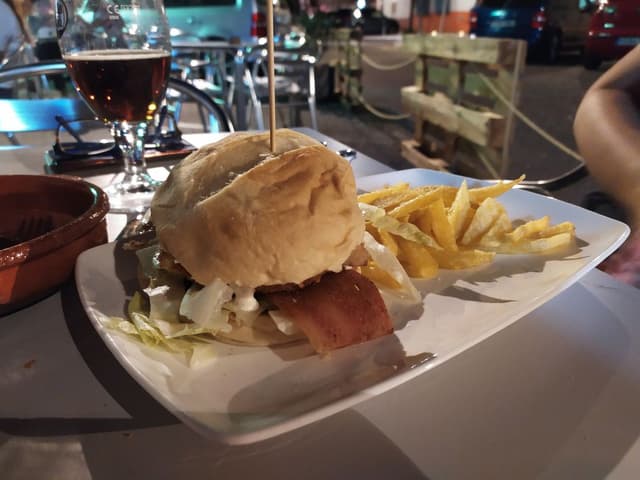 Photo of the dish “Hamburguesa Luca”