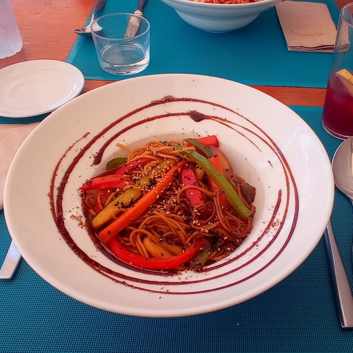 photo of Restaurante Vegetariano Fang i Aram Wok de pasta con verduras shared by @alejandro-alvaro on  03 Aug 2021 - review