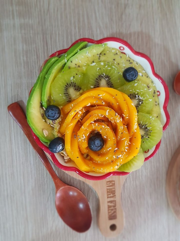 review photo of Every Fresh Bar Avocado Mango Kiwi shared by @vegandutchie on 02 Feb 2020 - review